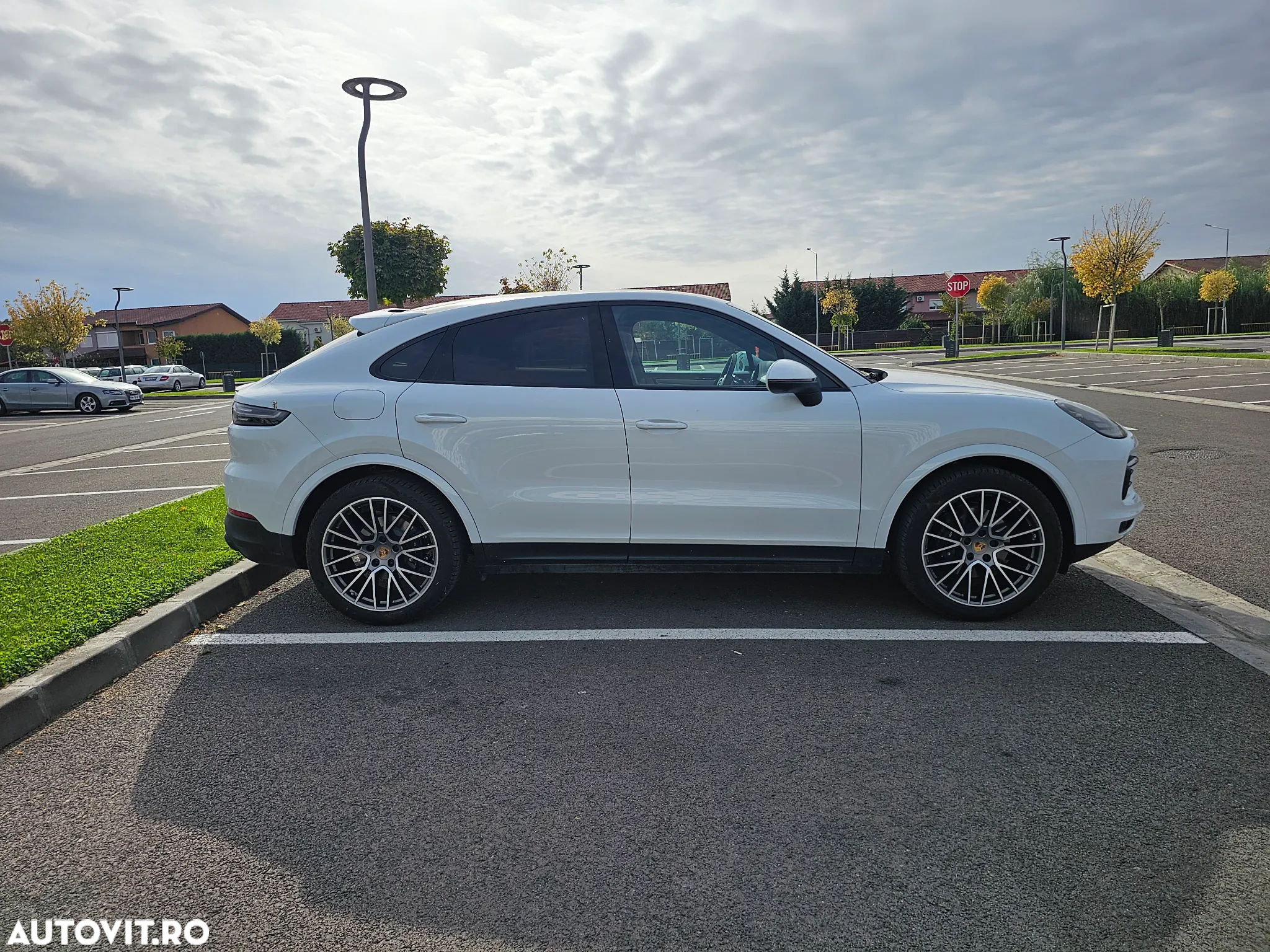 Porsche Cayenne Coupe Standard - 8