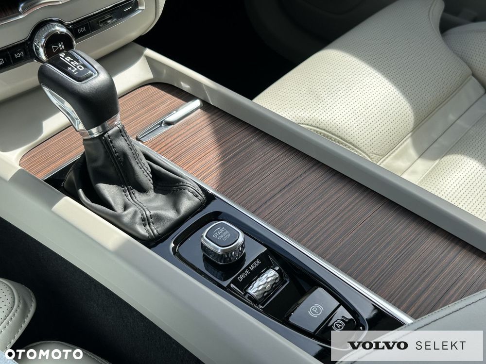 Volvo XC 60 - 24