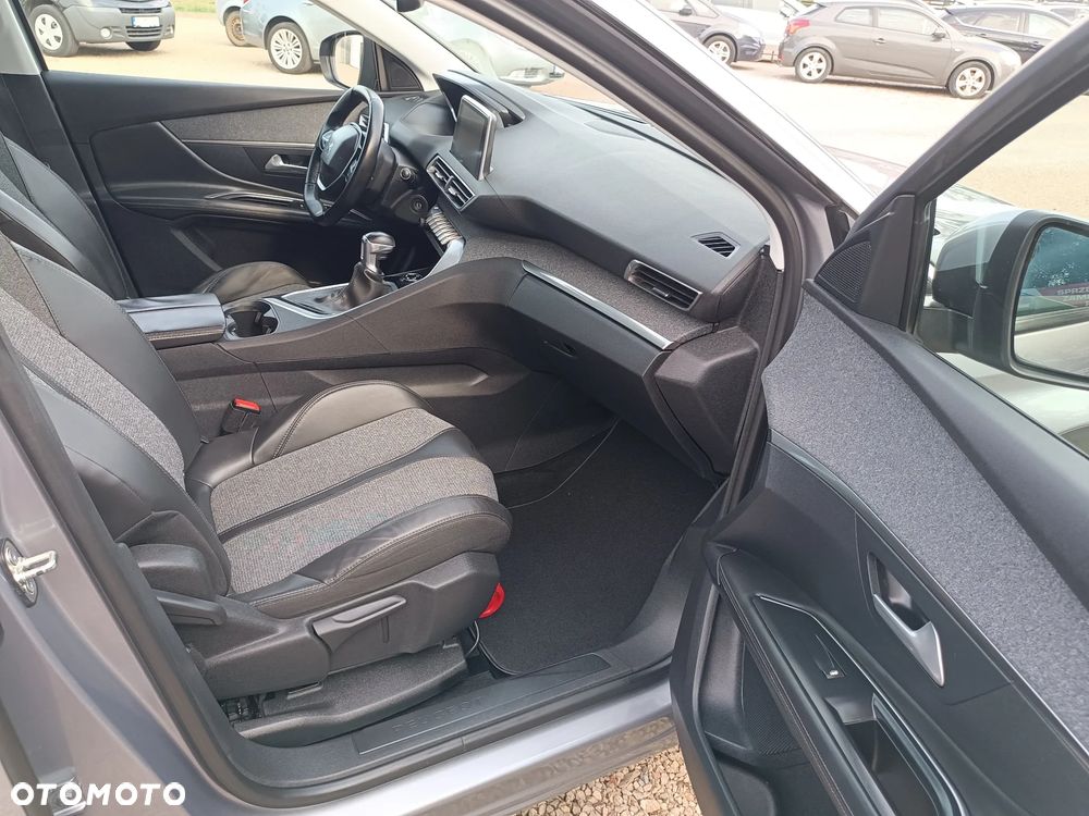 Peugeot 3008 1.6 HDi Active - 24