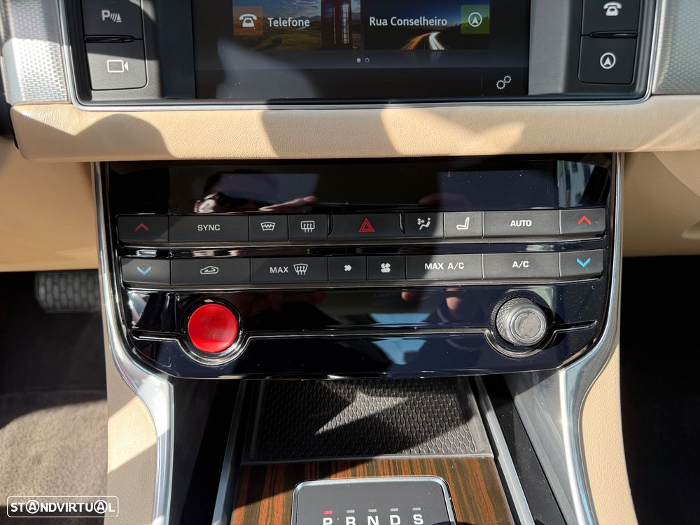 Jaguar XF 2.0 D Prestige Aut. - 32