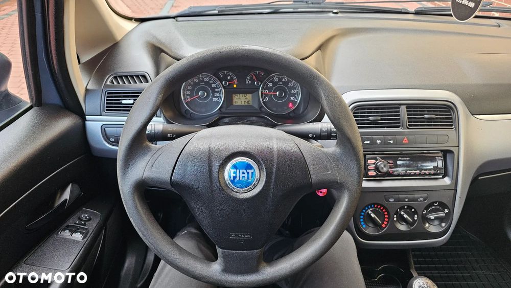 Fiat Grande Punto Actual 1.2 8V Estiva - 27