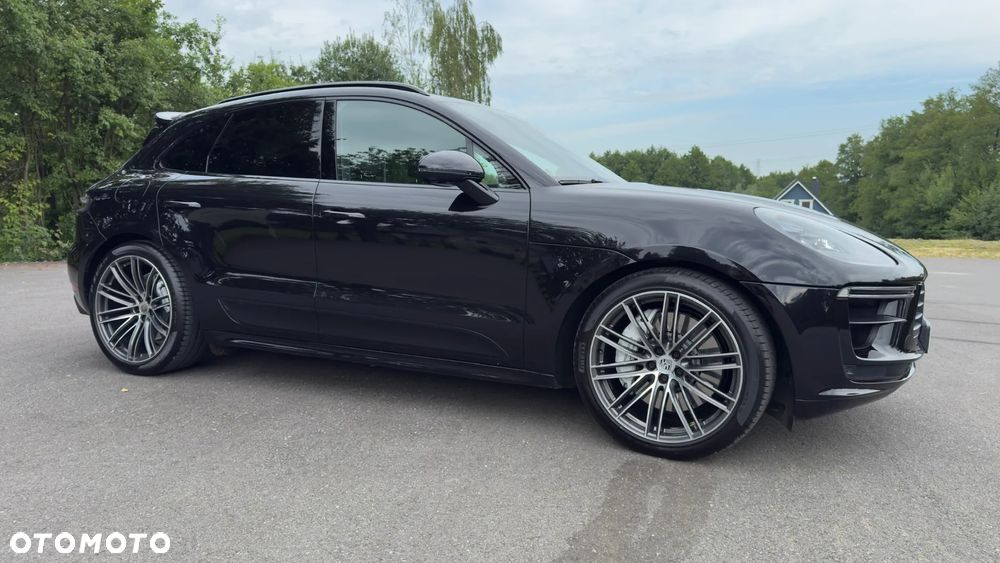 Porsche Macan Turbo - 16