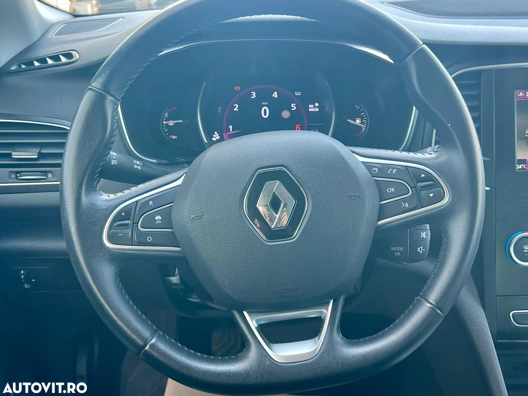 Renault Megane TCe Intens - 16