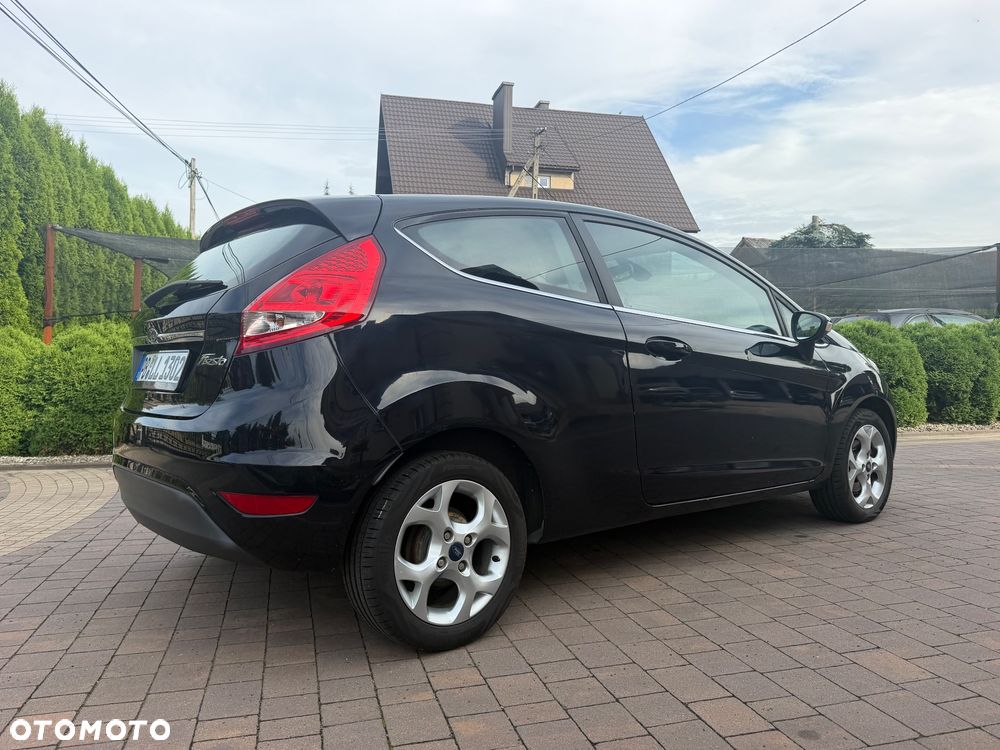 Ford Fiesta 1.4 Titanium - 11