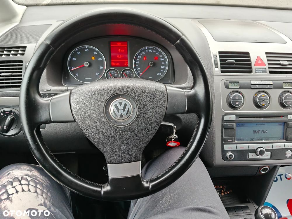 Volkswagen Touran ver-1-4-tsi-highline-perfectline - 20