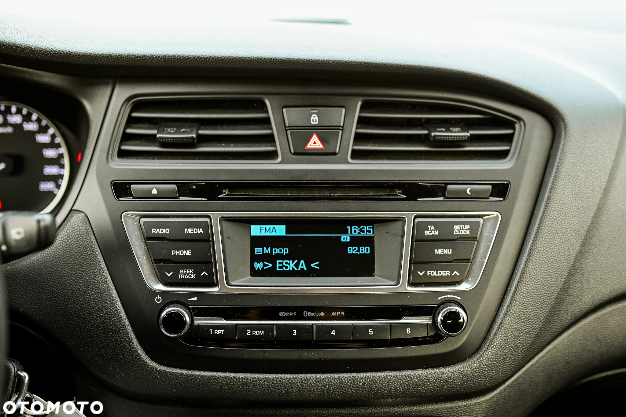 Hyundai i20 1.2 BlueDrive Comfort - 31