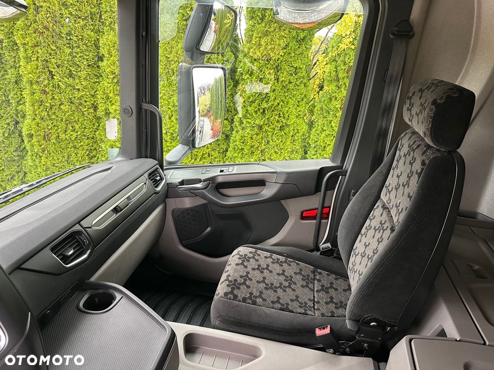 Scania / G450 / 6X2 / HAKOWIEC / HYVA 22.60.SK  / Oś-SKRĘTNA-PODNOSZONA / - 28