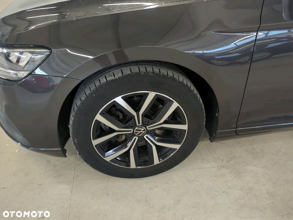 Volkswagen Passat 1.5 TSI EVO Business - 5