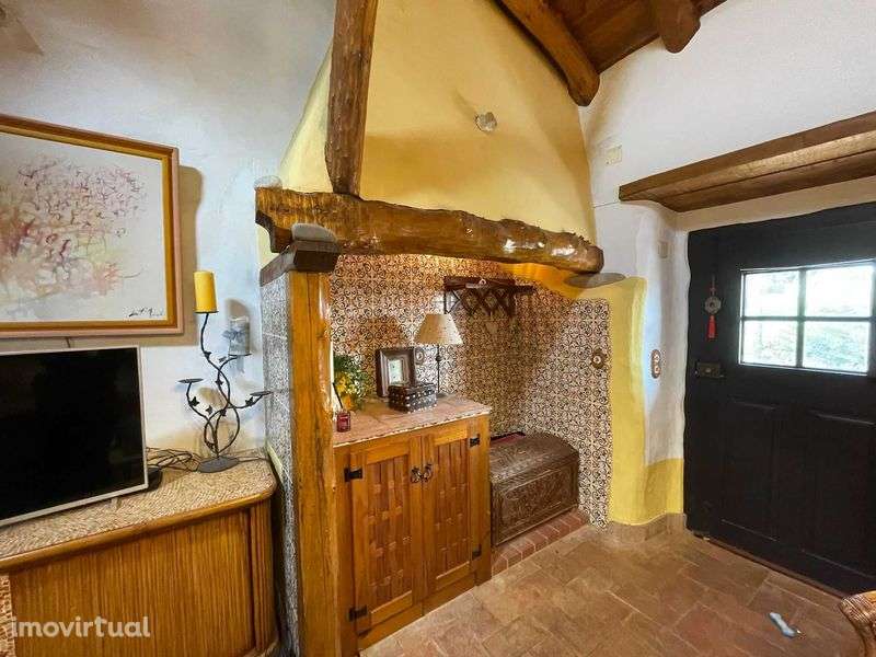 Moradia Rústica em banda T3+1 - Grande imagem: 2/12