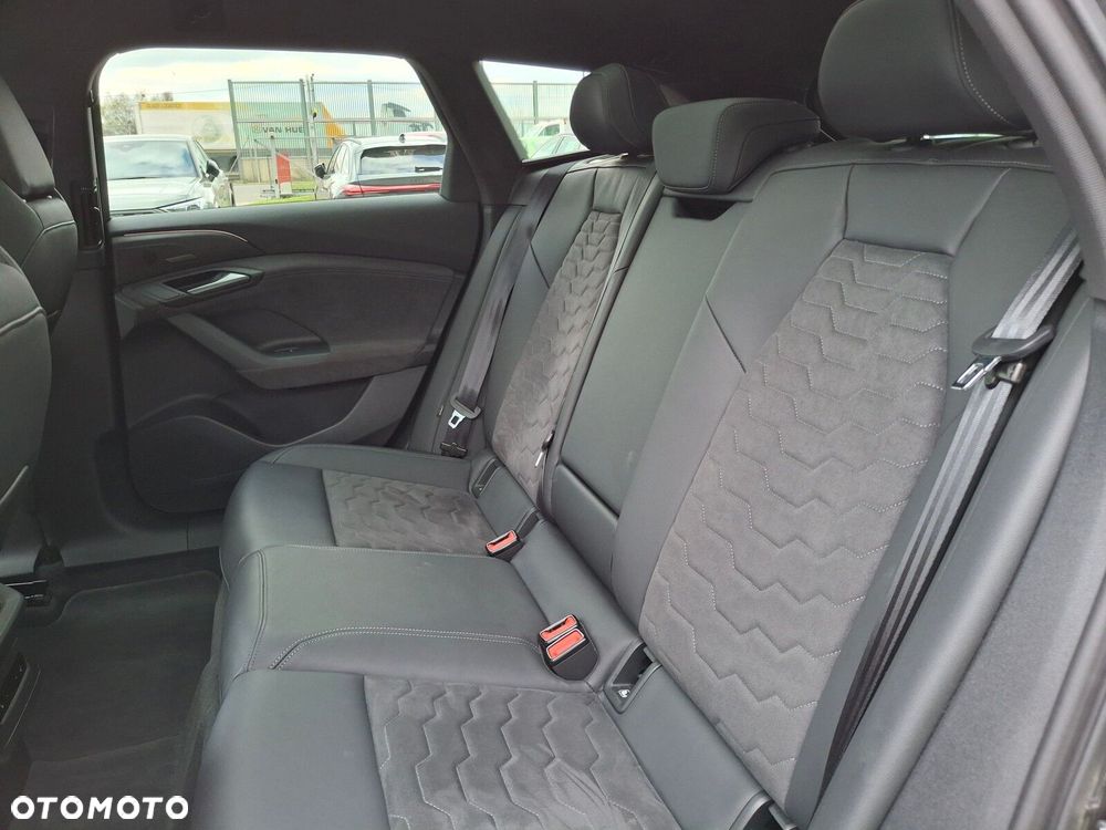 Audi A6 Avant e-tron - 24