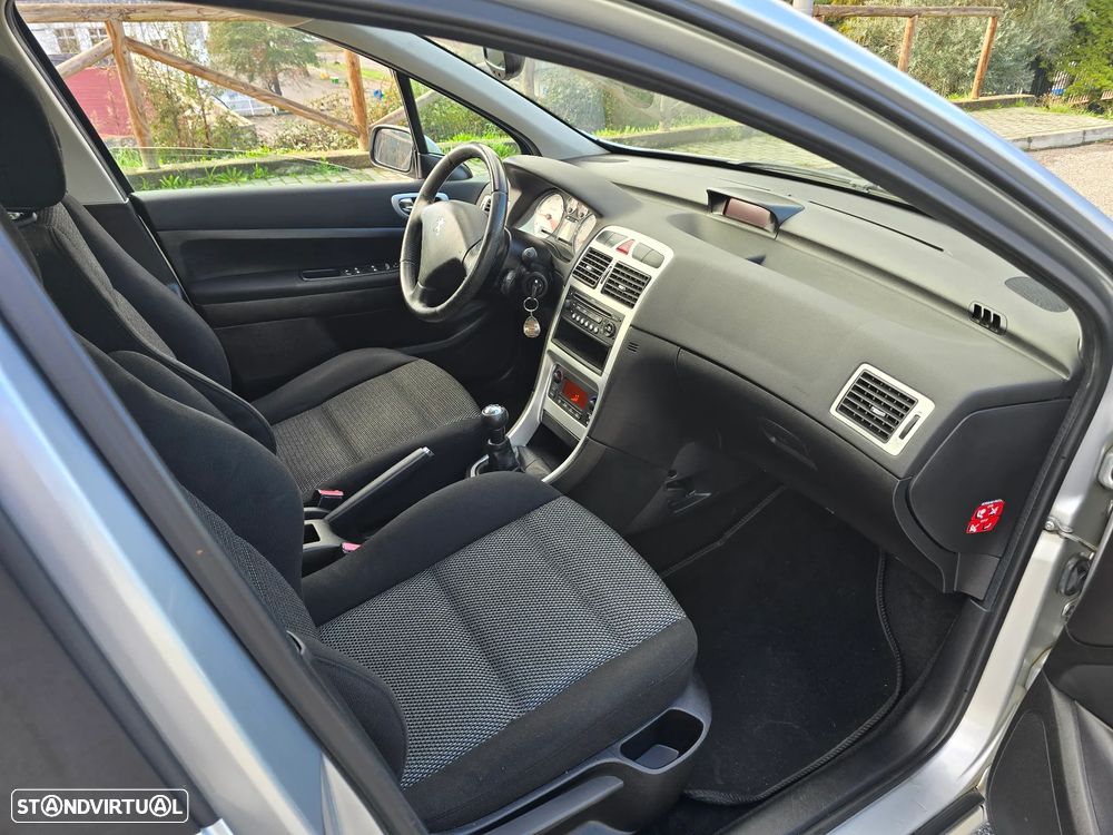 Peugeot 307 1.6 HDi Executive - 10