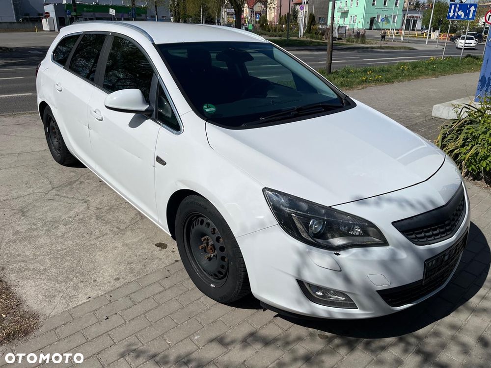 Opel Astra 1.6 Turbo Edition - 2