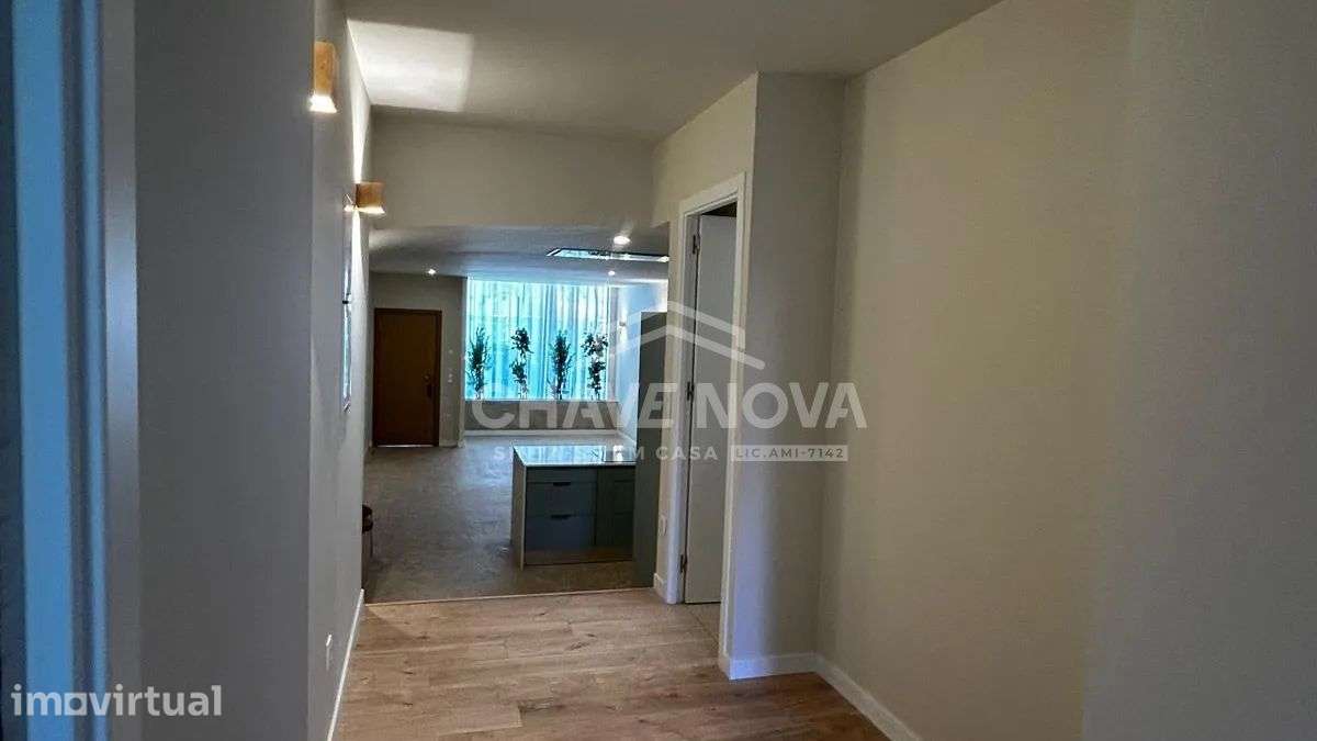 T2 Remodelado em Matosinhos Sul (300m das Praias) - Grande imagem: 2/24