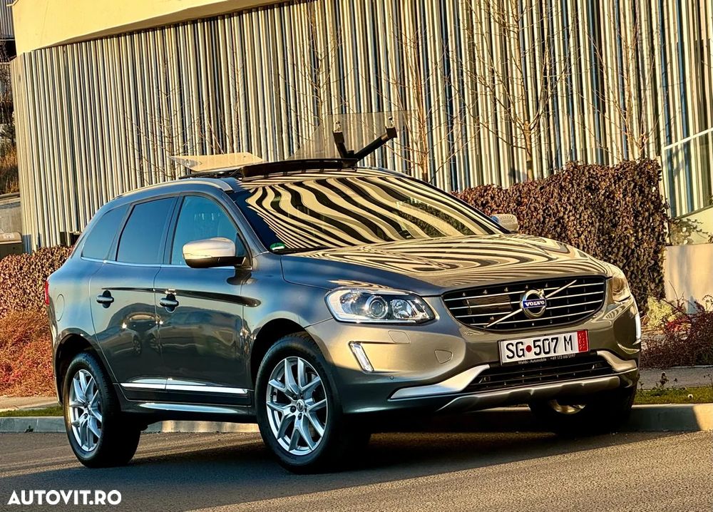 Volvo XC 60 D5 AWD Geartronic Summum - 4