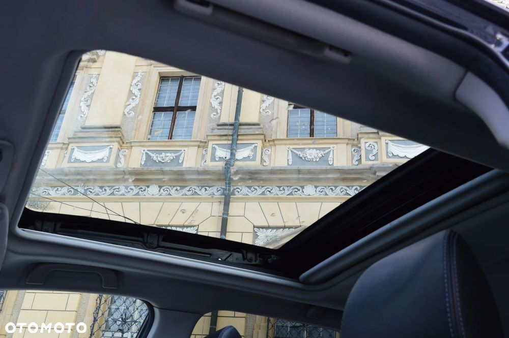 Subaru Forester 2.0XT Platinum Lineartronic - 18