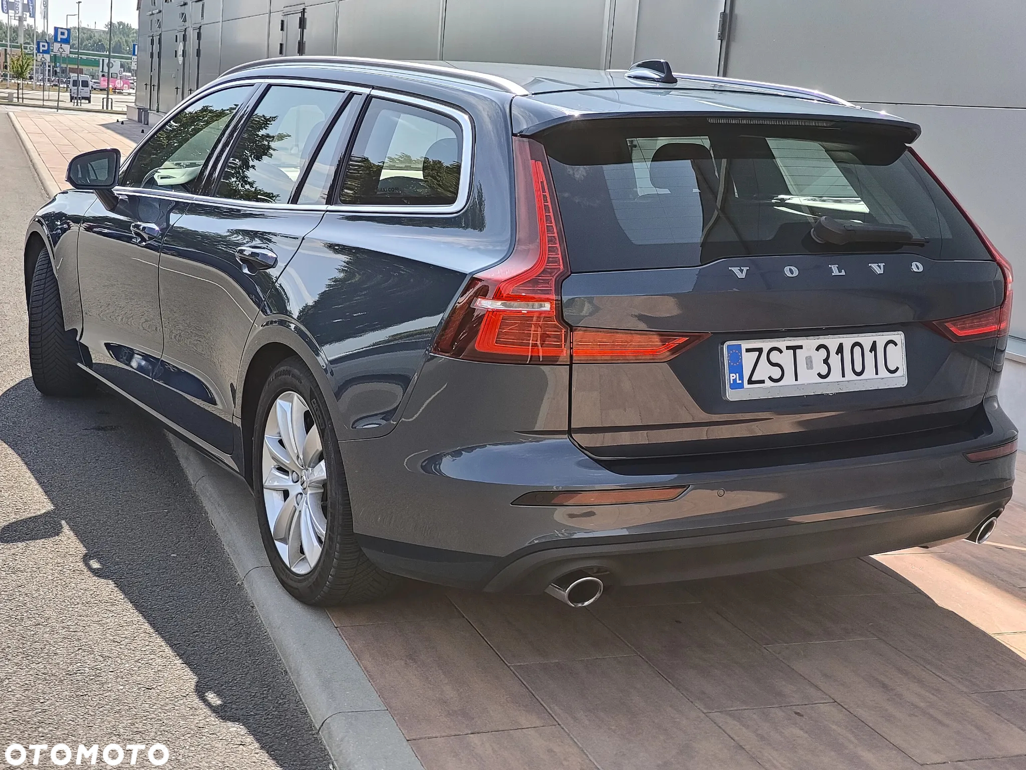 Volvo V60 B3 B Geartronic Momentum - 11
