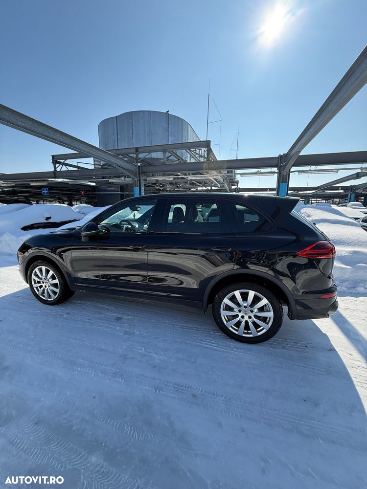 Porsche Cayenne Platinum Edition - 4