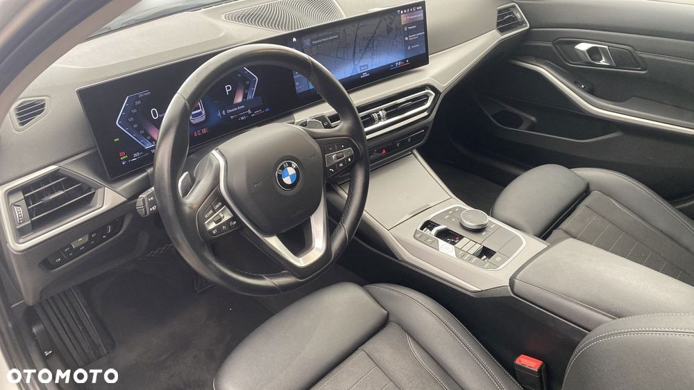 BMW Seria 3 318d mHEV - 10