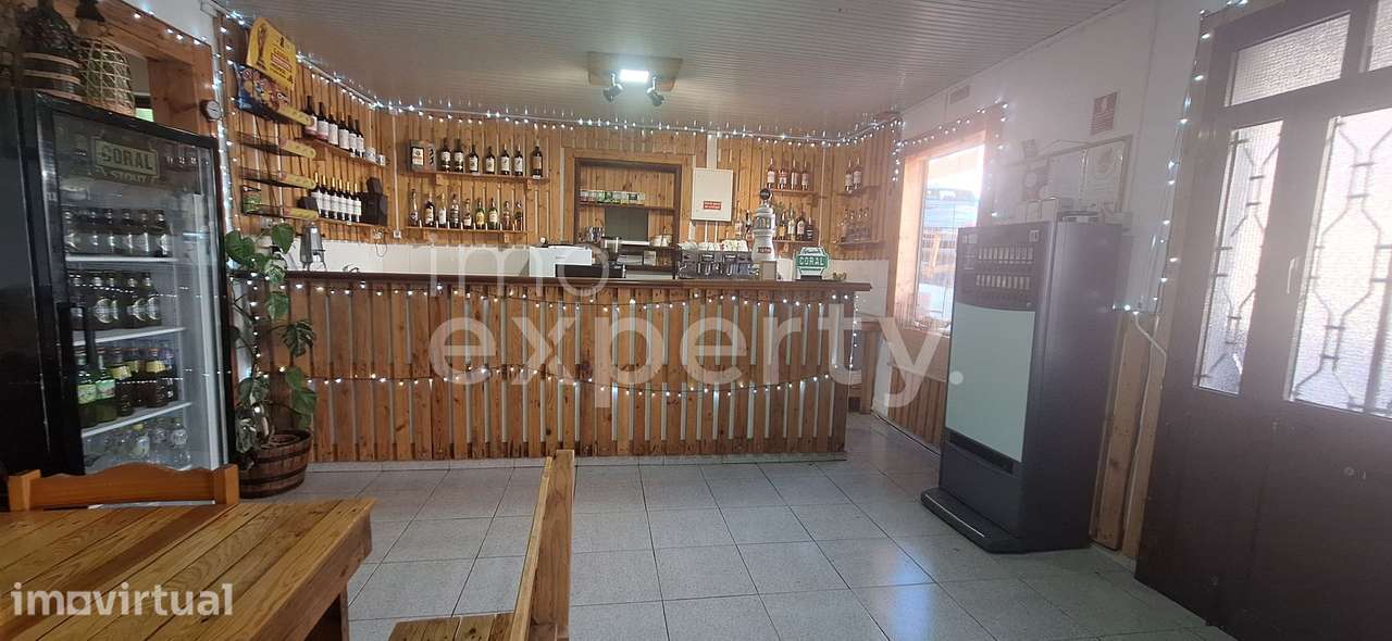 Prédio Comercial na Achada de Gaula - Grande imagem: 2/17