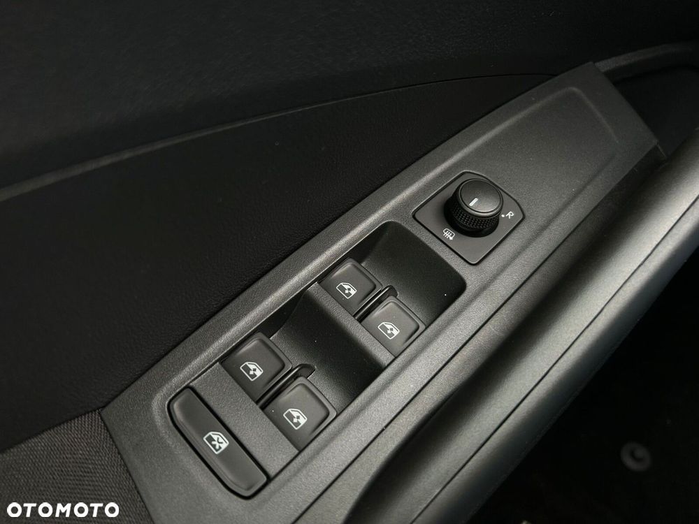 Skoda Fabia - 23