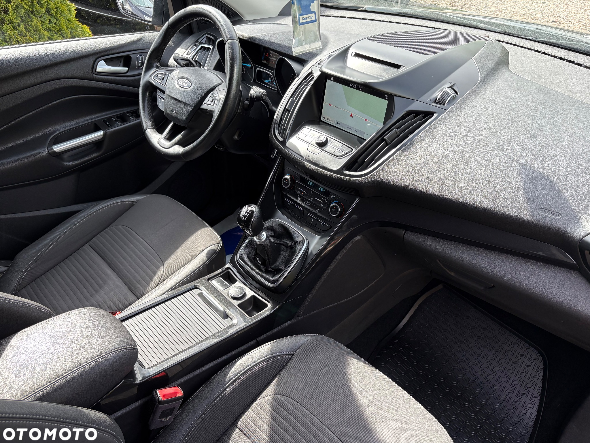 Ford Kuga 2.0 TDCi 2x4 Titanium - 24