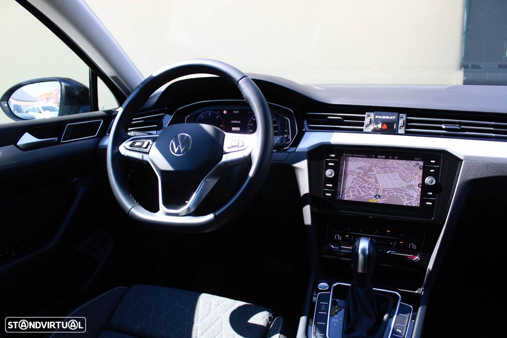 VW Passat Variant 2.0 TDI Business DSG - 22