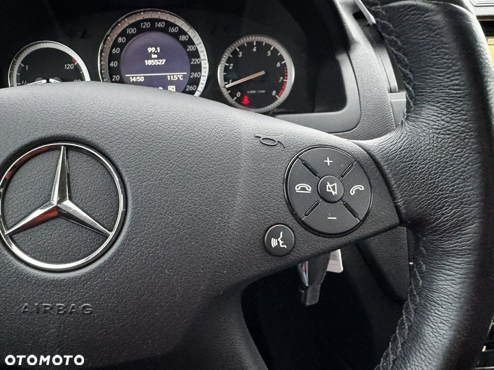 Mercedes-Benz Klasa C 200 (BlueEFFICIENCY) 7G-TRONIC Elegance - 21