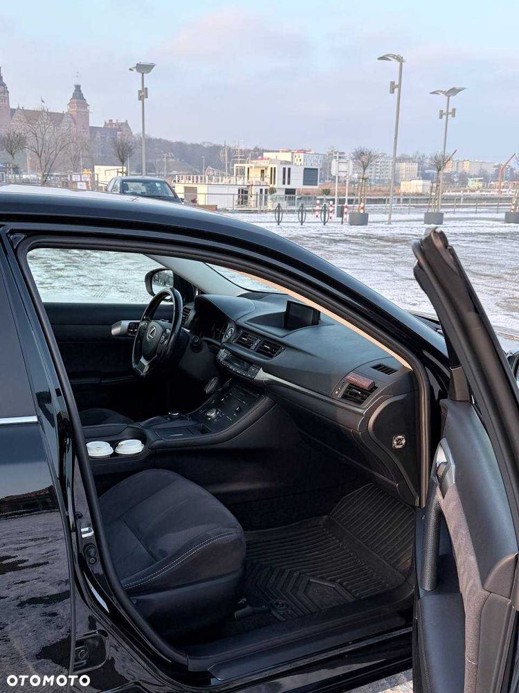 Lexus CT - 6