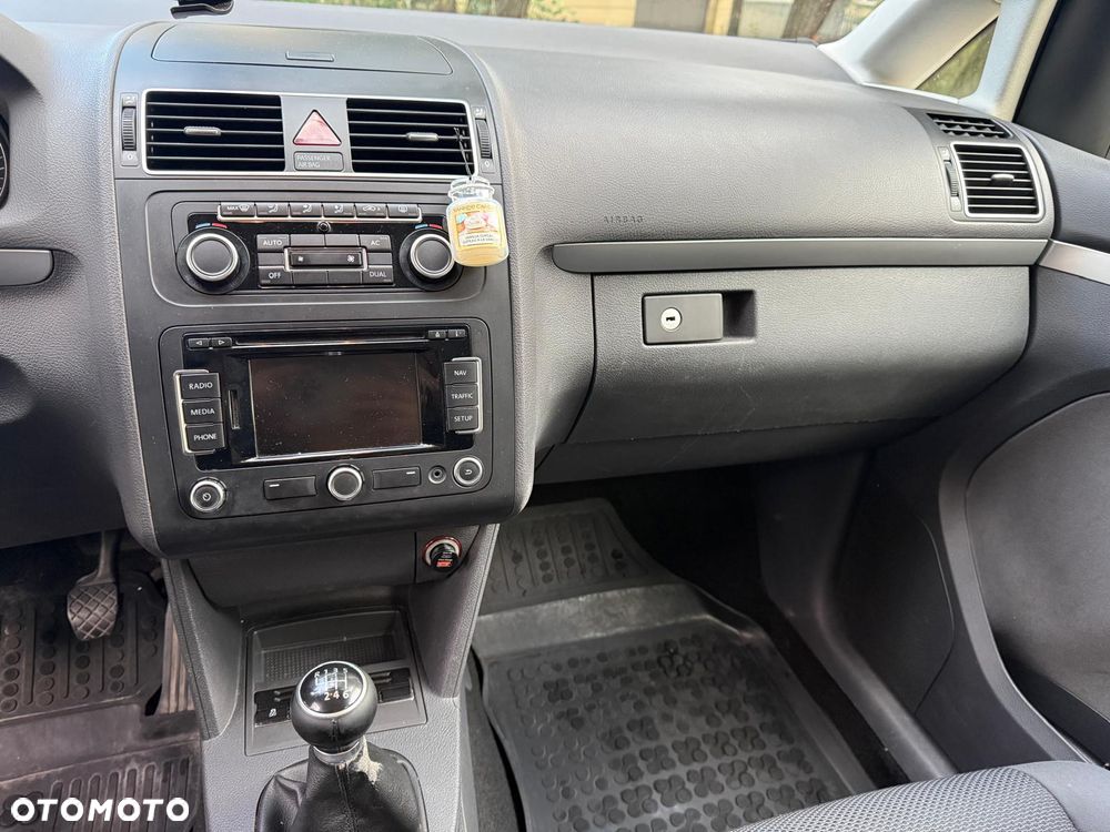 Volkswagen Touran 1.6 TDI DPF BlueMot Trendline - 13