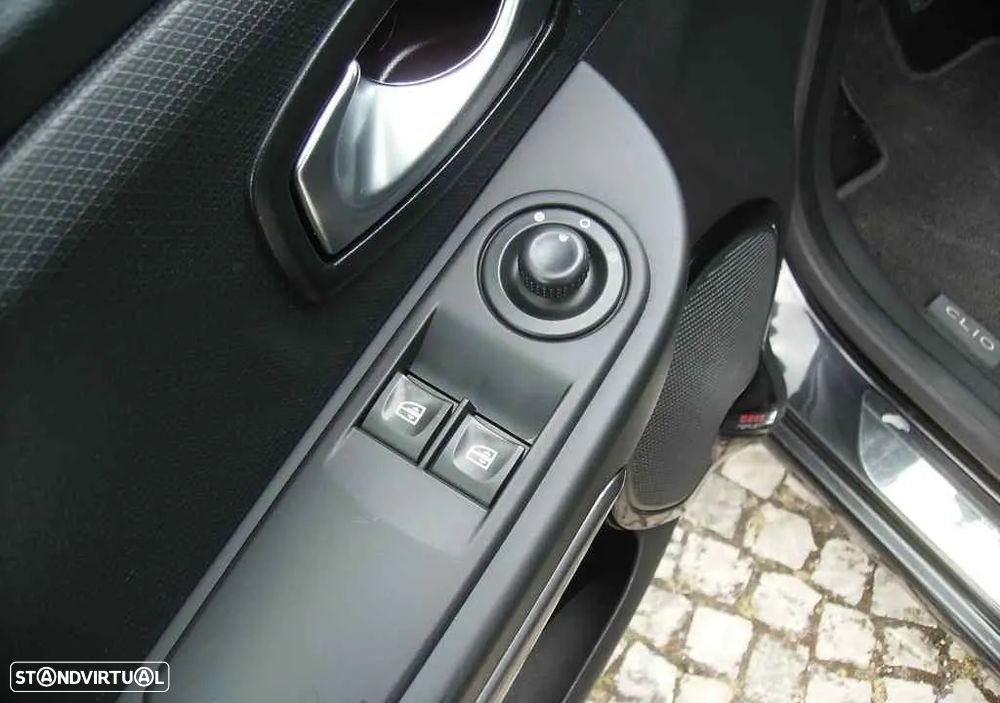 Renault Clio 0.9 TCE Limited - 24