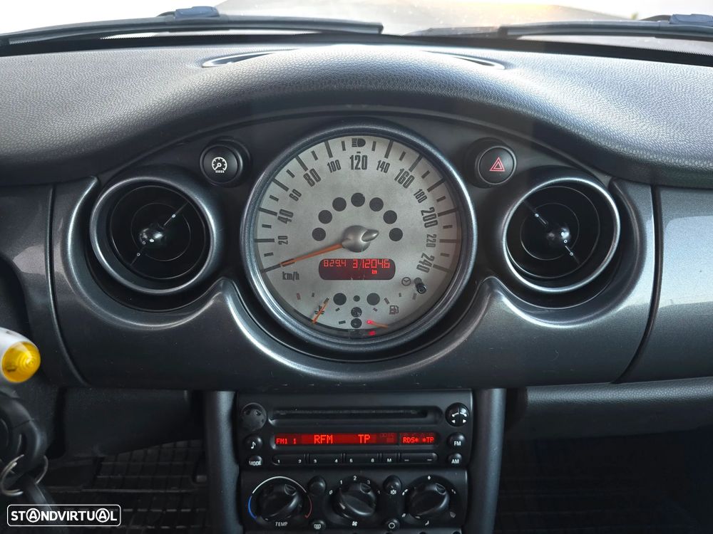MINI 3 Portas One D - 15