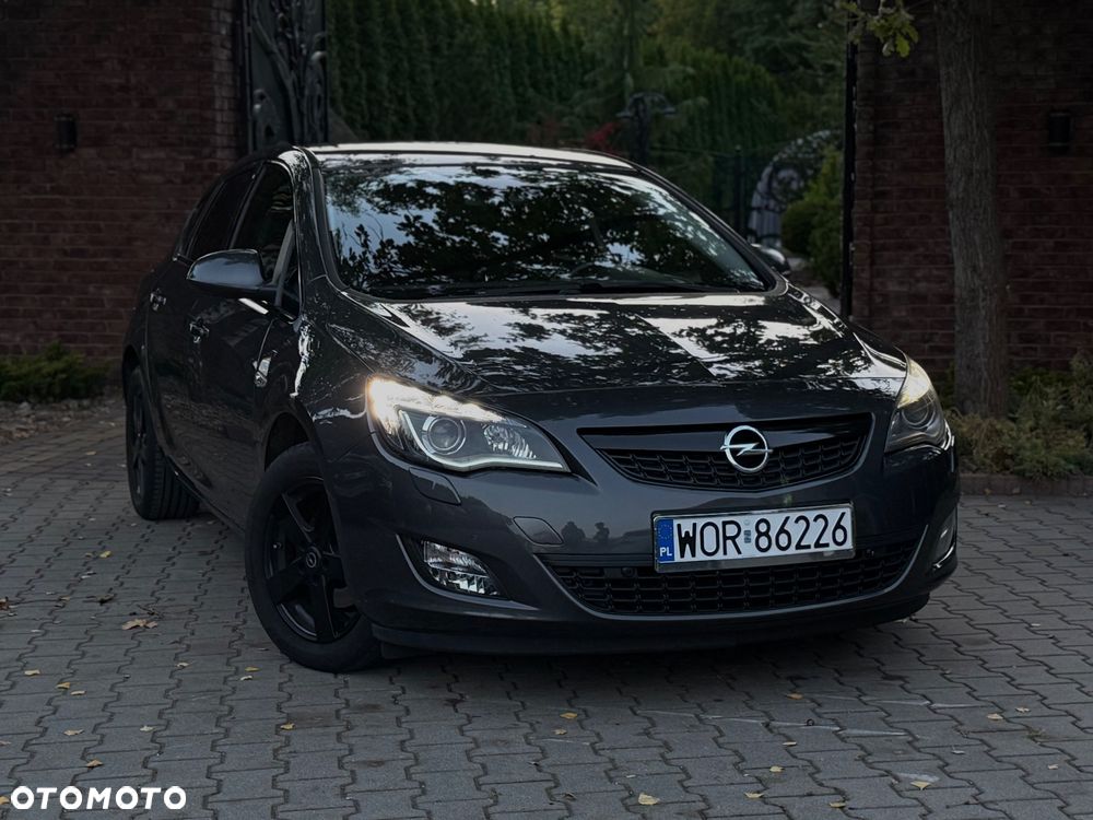 Opel Astra 1.4 T Cosmo - 9