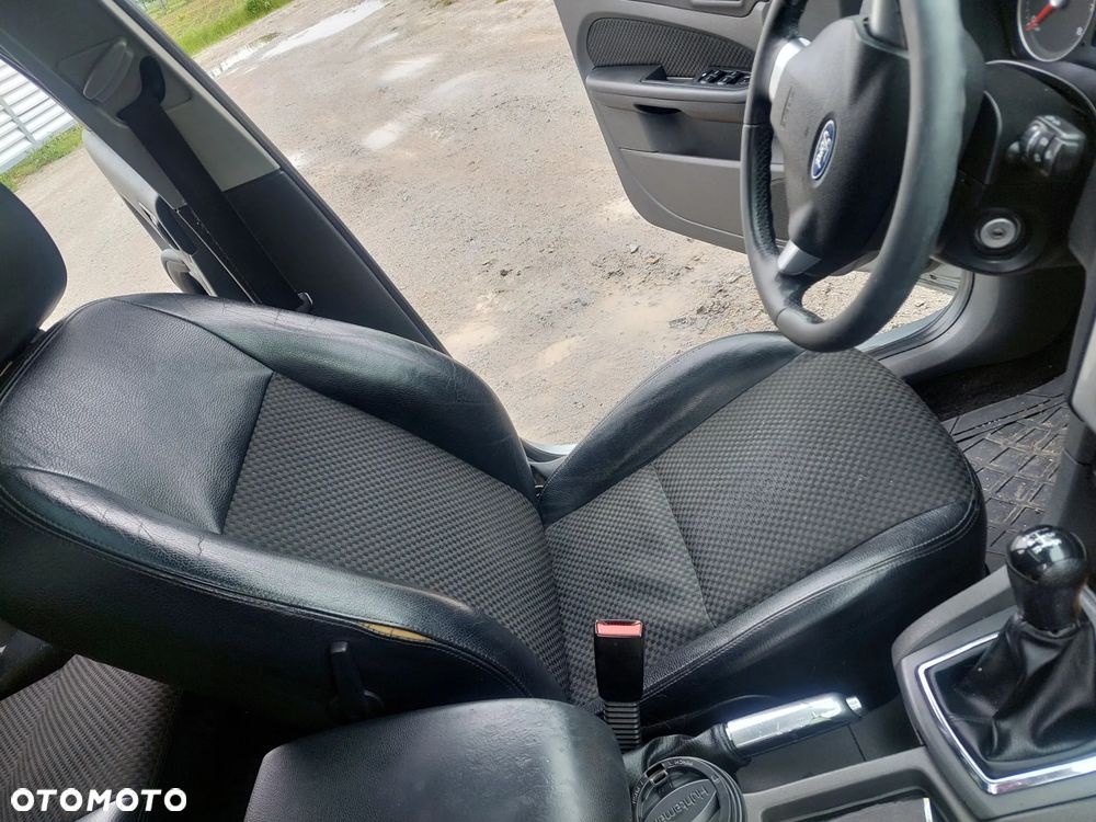 Ford Focus 2.0 Sport - 9