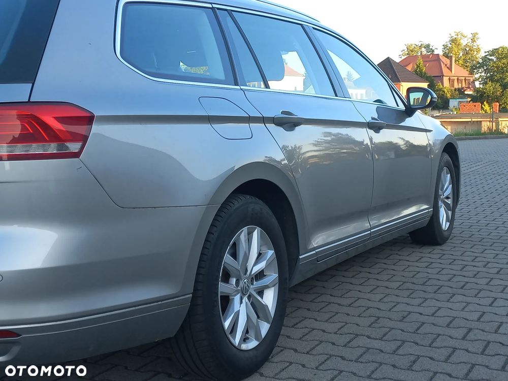 Volkswagen Passat - 10