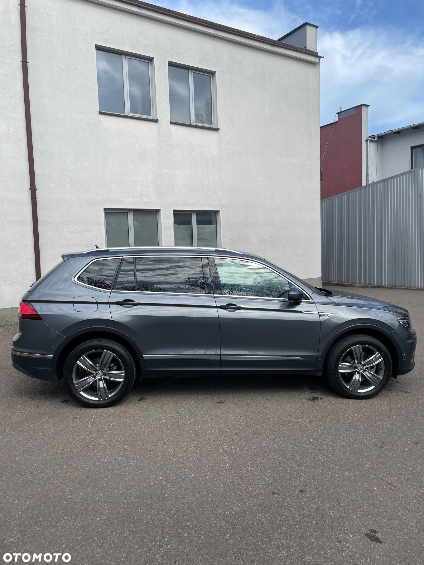 Volkswagen Tiguan Allspace 2.0 TSI 4Mot Highline DSG - 9