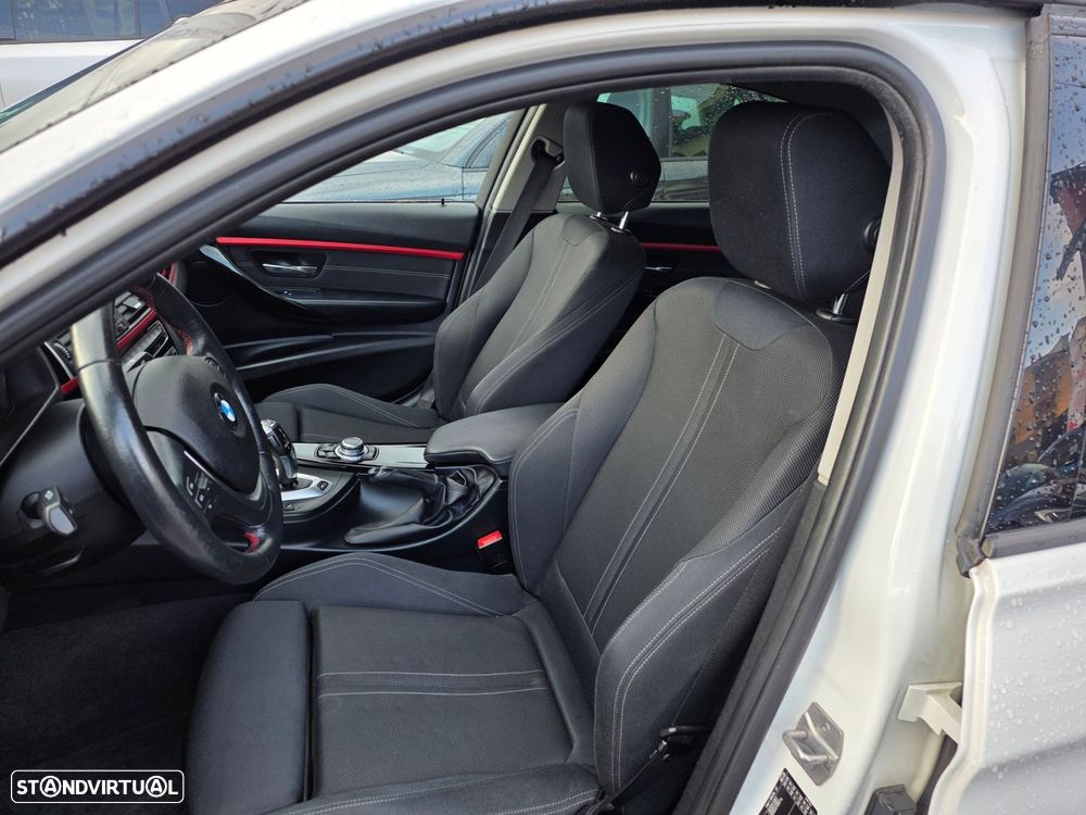 BMW 330 e iPerformance Line Sport - 16