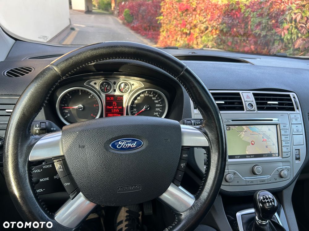 Ford Kuga 2.0 TDCi Titanium - 17