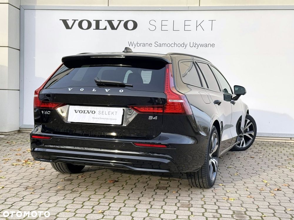 Volvo V60 B4 B Plus Dark - 9