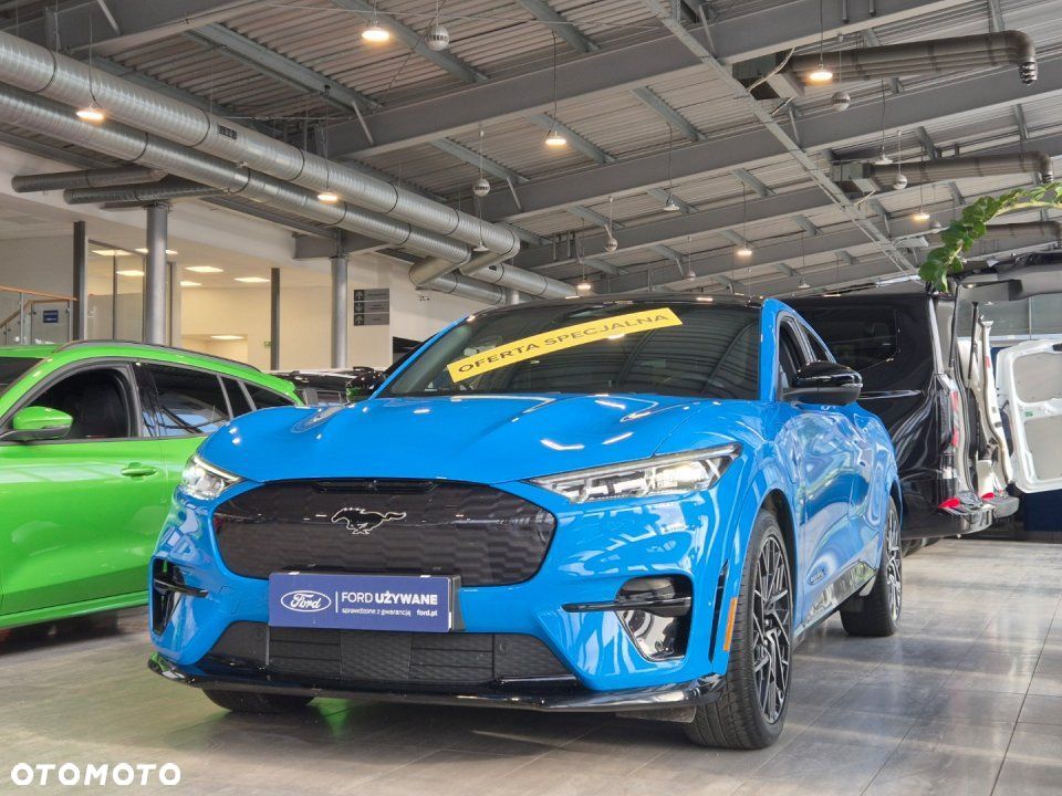 Ford Mustang Mach-E - 16