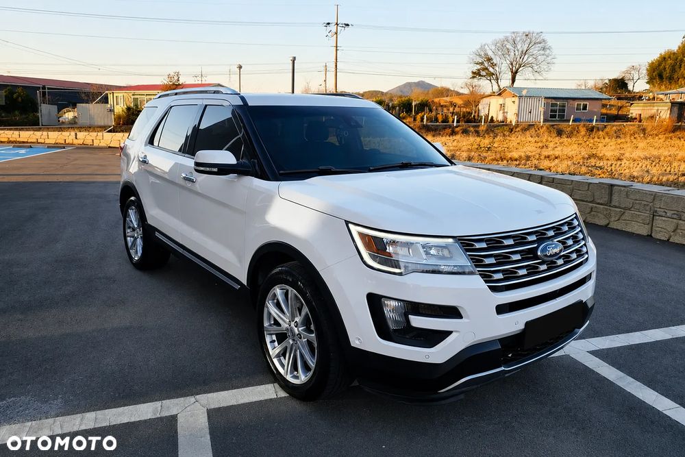 Ford Explorer - 3