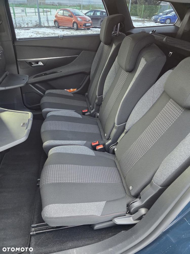 Peugeot 5008 1.5 BlueHDi Active Pack S&S EAT8 - 12