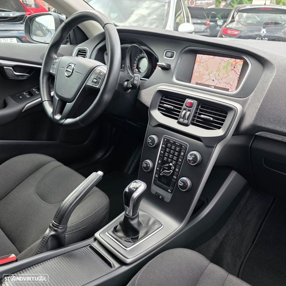 Volvo V40 Cross Country 2.0 D2 Momentum - 30
