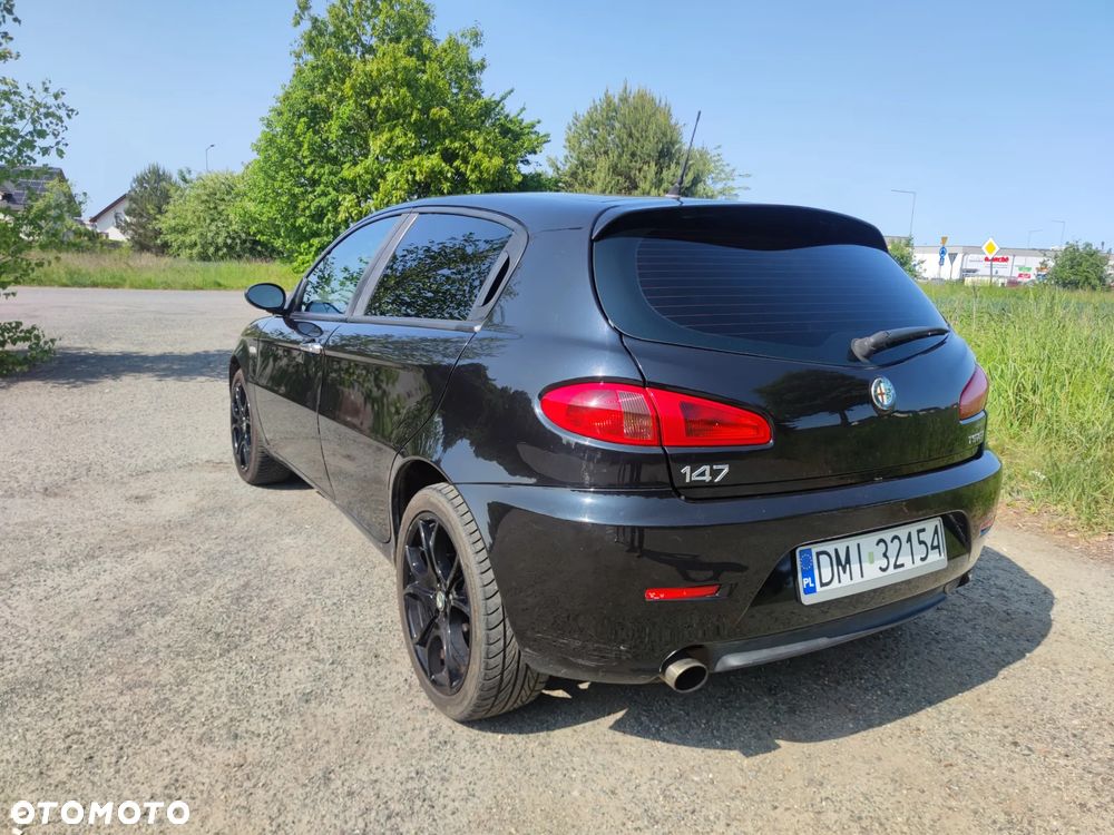 Alfa Romeo 147 1.6 Twin Spark Impression - 4
