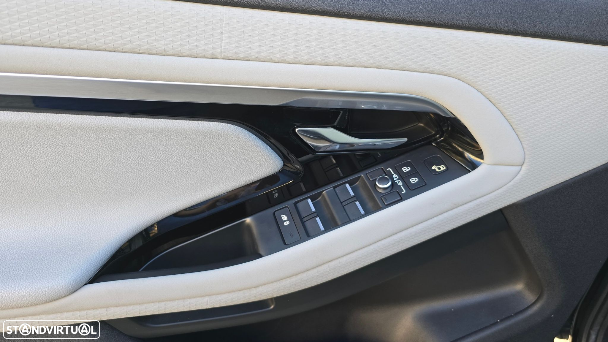 Land Rover Range Rover Evoque - 9