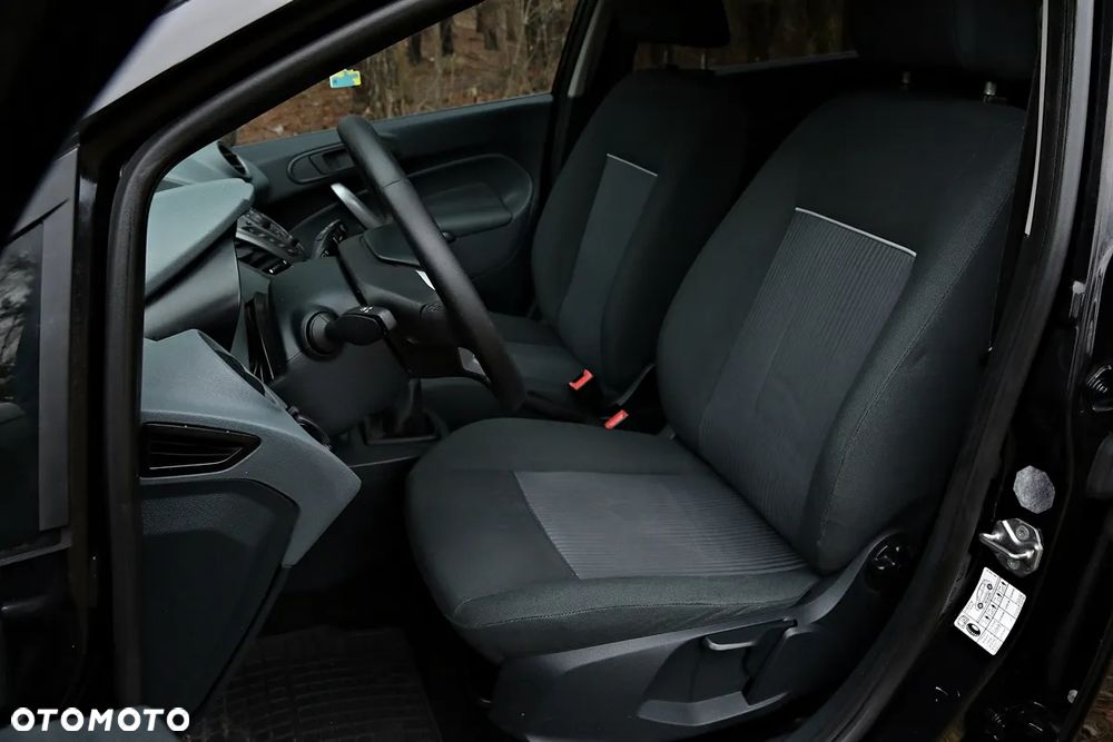 Ford Fiesta 1.25 Champions Edition - 31