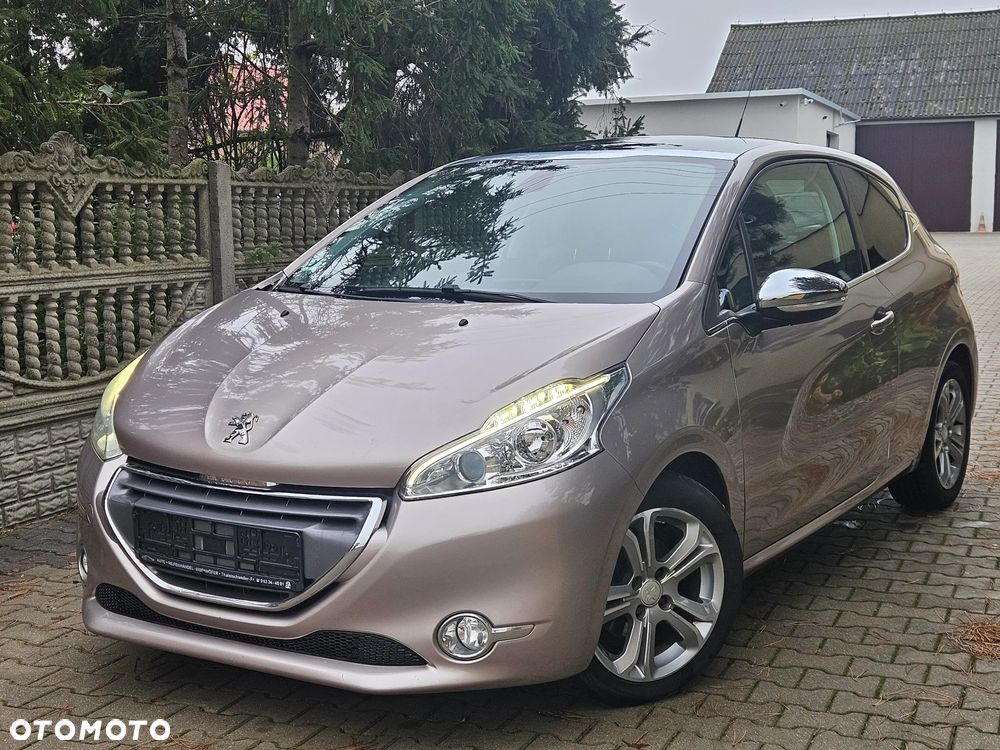 Peugeot 208 95 VTI Allure - 1