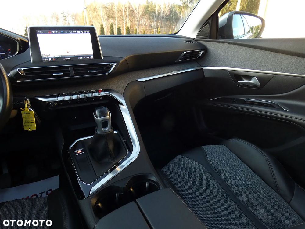 Peugeot 3008 1.6 BlueHDi Allure S&S - 30