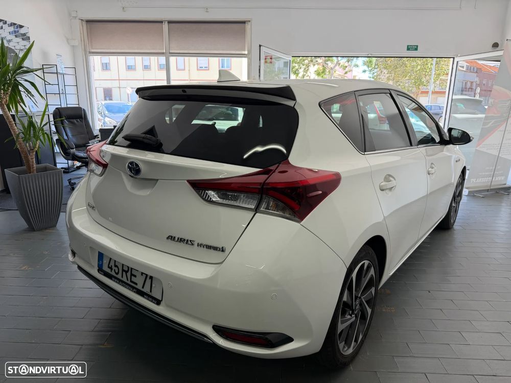 Toyota Auris 1.8 HSD Comfort +P.Sport+Navi - 7