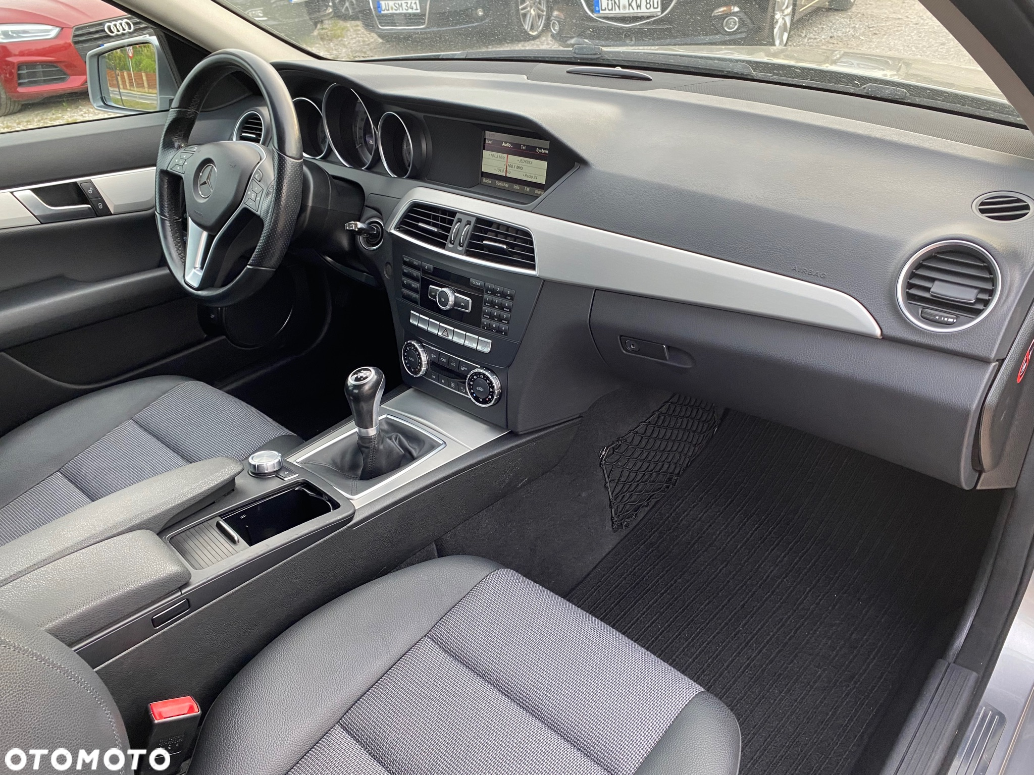 Mercedes-Benz Klasa C 180 (BlueEFFICIENCY) Avantgarde - 22