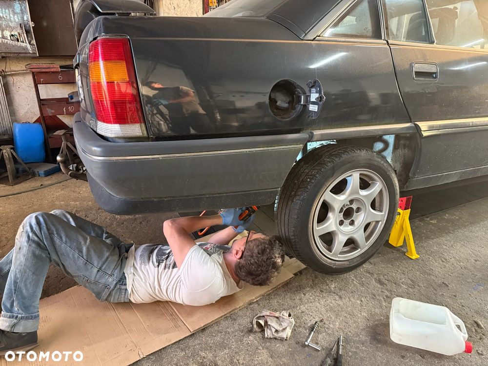 Opel Omega 2.0i GL - 7